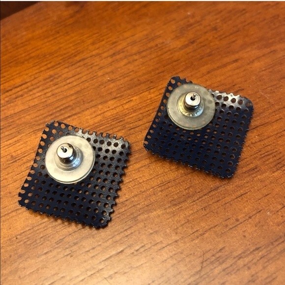 80s Vintage Mesh Button Earrings Navy Blue Square Studs - Picture 4 of 6